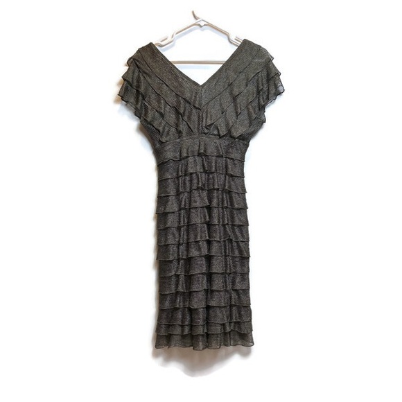Max Studio Stretchy Tiered Ruffle Knit V neck / back Midi Dress Sz S Sma… - Picture 2 of 5